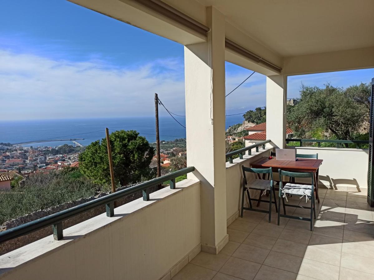 Villa Kiparissia Castle & Sea View à Kyparissia Extérieur photo