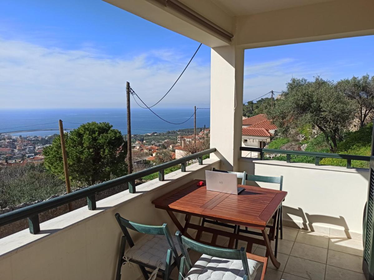 Villa Kiparissia Castle & Sea View à Kyparissia Extérieur photo